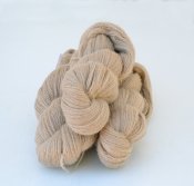 6/2-0111 Beige on white wool