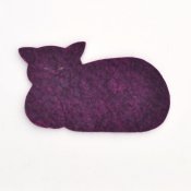 Liggande katt