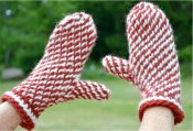 1291 Lovikka mittens in slip stitch crochet