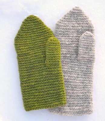 12170 Crochet mittens, 3-ply
