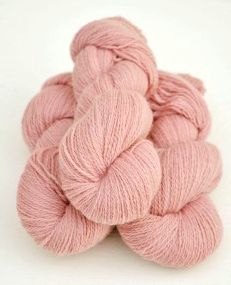 6/2-1201 Soft Pink on white wool