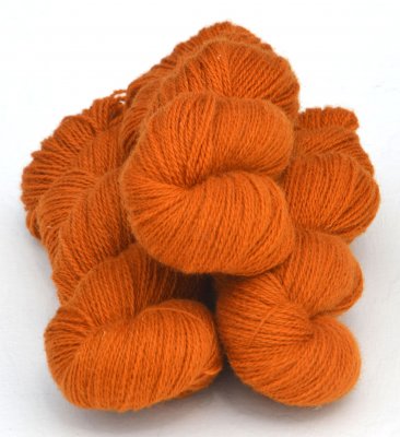 6/2-2170 Turmeric on white wool (90g)