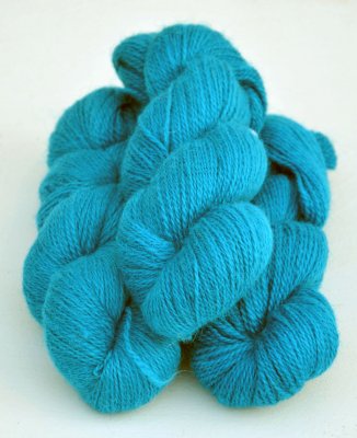 6/2-4101 Turquoise on white wool