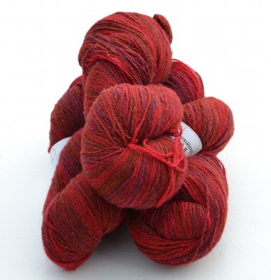 703 - Variegated red (225 g)