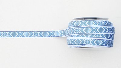 1068-7 Ribbon 'Leksand' white & blue 15 mm