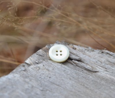 Button 'Seashell' - off white 17 mm