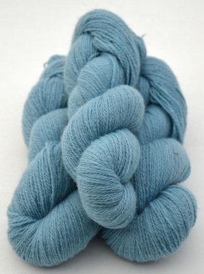 6/2-4131 Bluish Turquoise on white wool